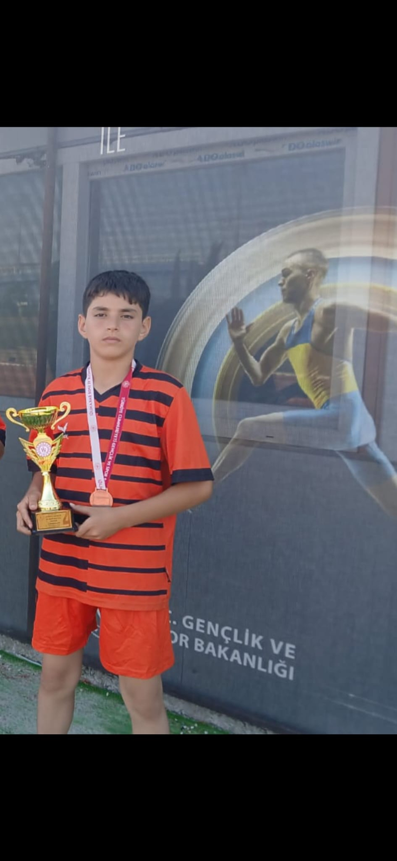 Antalya’da Okul Sporları Atletizm İl Birinciliğinde Öğrencilerden Büyük Başarı