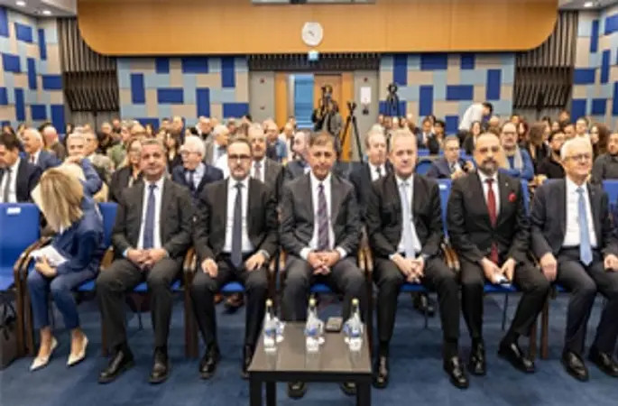 Başkan Tugay'dan sağlık turizminde ortak akıl çağrısı