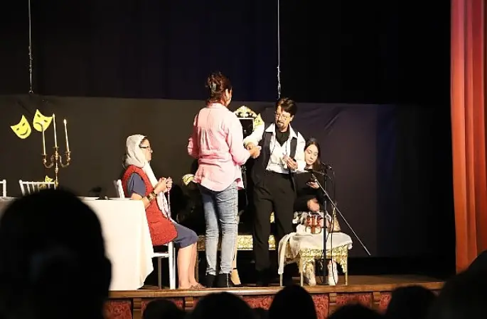Bayındır'da “Alayına Makara" Tiyatro Oyunu Sahnelenecek