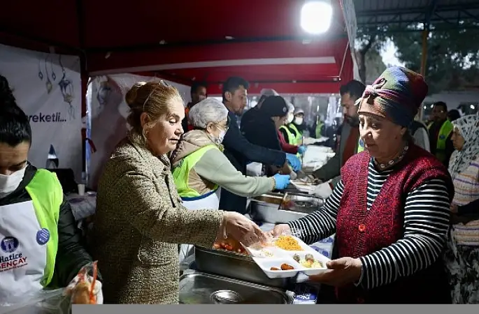 Didim Balat Mahallesi'nde Ramazan Bereketi Paylaşıldı