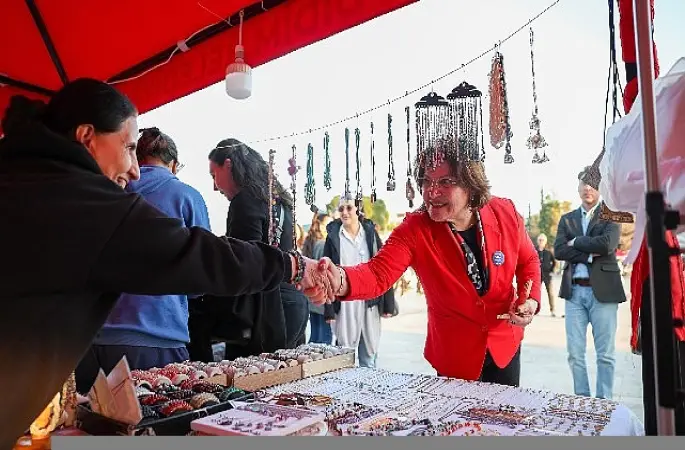 Didim'de Emekçi Kadınlar Pazarı Kent Meydanı'nda açıldı