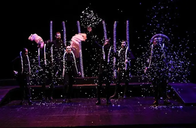 “Fillerve Karıncalar" ile Yaşar Kemal'e saygı duruşu