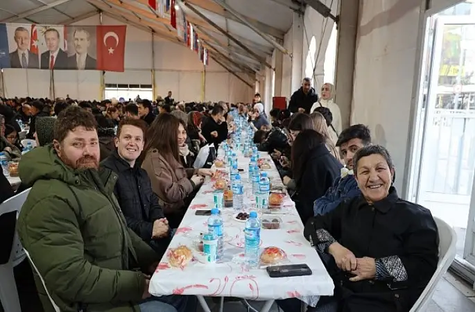 İzmit'in kalbi Büyükşehir Ramazan Çadırı'nda atıyor