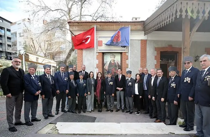 Karşıyaka'da gaziler ve şehit ailelerine anlamlı ziyaret