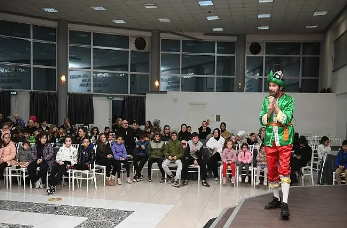 Ovaakça Karagöz ve Sihirbazlık Gösterisiyle Şenlendi